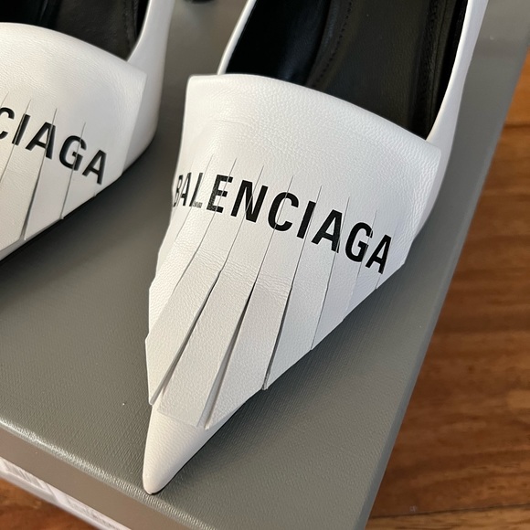 Balenciaga logo fringe knife toe pump - Picture 2 of 12